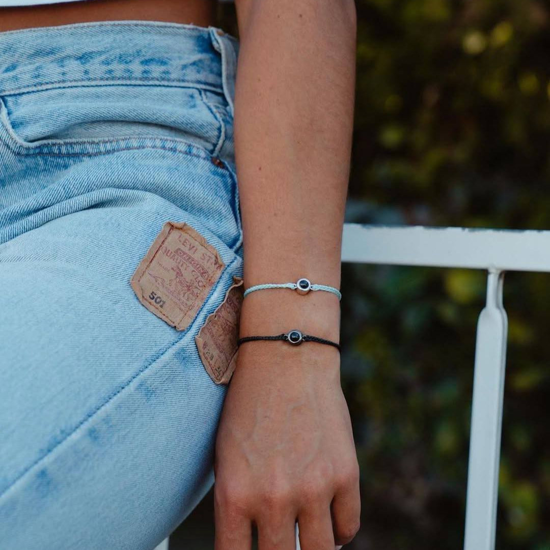 צמיד קלאסי עם תמונה מוצפנת