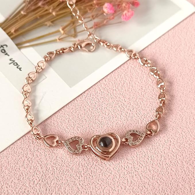 צמיד לבבות עם תמונה מוצפנת