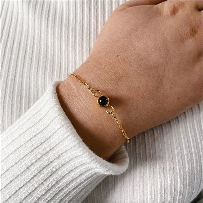 צמיד פנינה עם תמונה מוצפנת