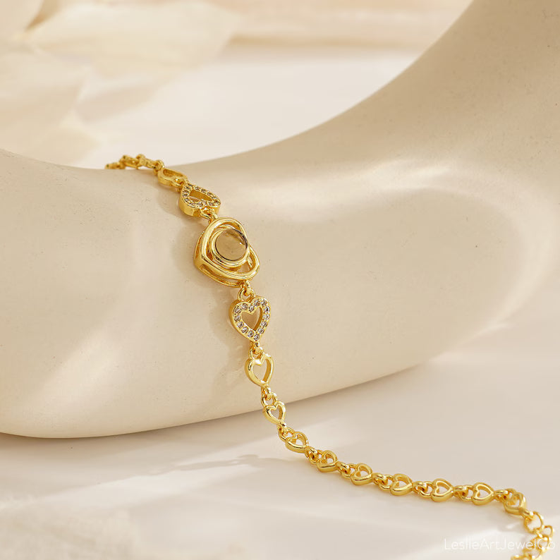 צמיד לבבות עם תמונה מוצפנת